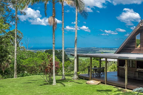 Your Luxury Escape - Cedar View - Sunshine Coast Guide 0