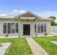 Zaahira House - Sunshine Coast Guide