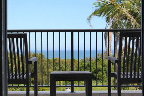 Zaffiro Beach House - Sunshine Coast Guide 2