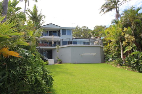 Zaffiro Beach House - Sunshine Coast Guide 0