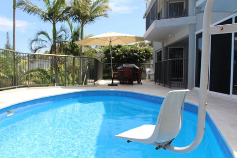 Zaffiro Beach House - Sunshine Coast Guide 1