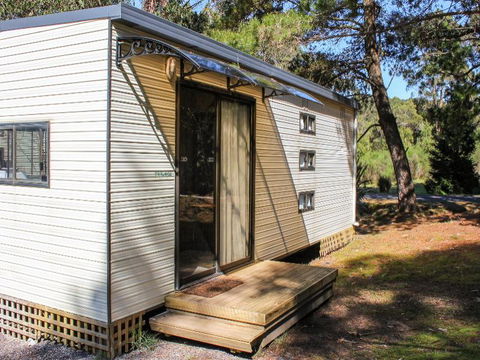 Zeehan Bush Camp - Sunshine Coast Guide 0