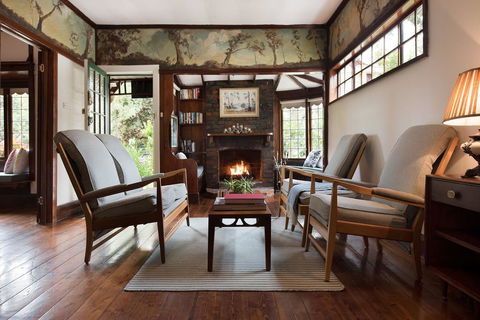 Zelman Cottage - Sunshine Coast Guide 0