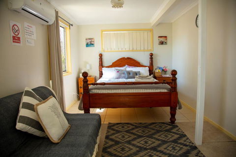 Zen Escape Guest House - Sunshine Coast Guide 0