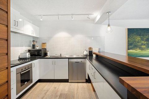 11 6 Edgar Bennett Avenue Noosa Heads - Sunshine Coast Guide 2