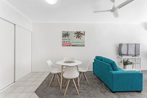 Zenith Unit 7 - Shoal Bay - Sunshine Coast Guide 3