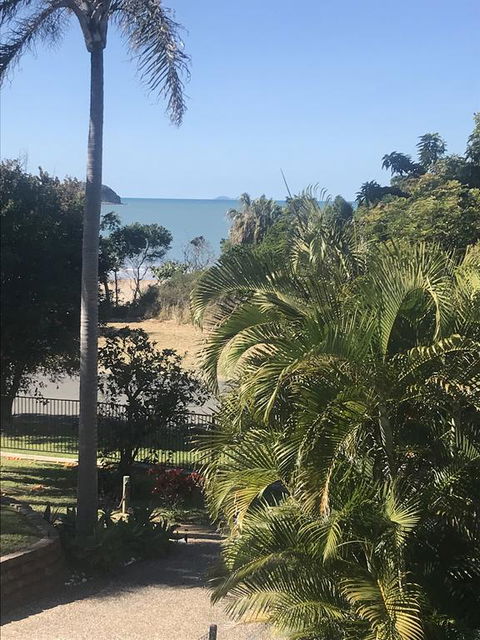Zilzie House - Sunshine Coast Guide 3