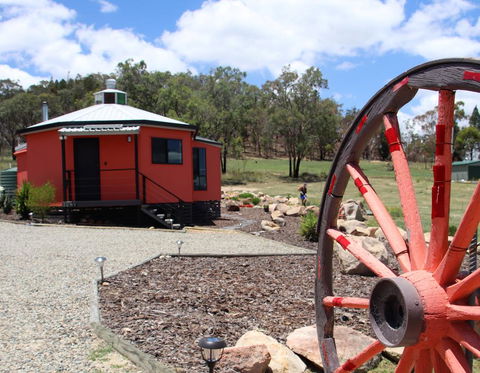Zuny Yurt - Sunshine Coast Guide 2