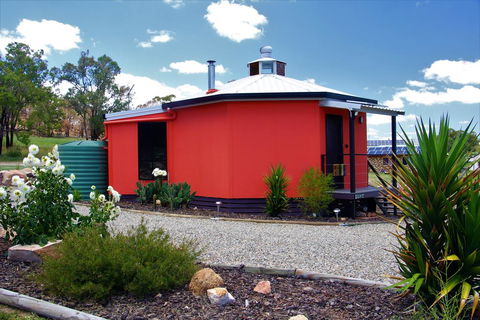 Zuny Yurt - Sunshine Coast Guide 0