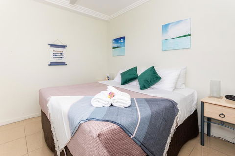 AirliediseNO Hills5min Walk 2 Port Of Airlie/Ferry TerminalWiFiNetflix - Sunshine Coast Guide 1