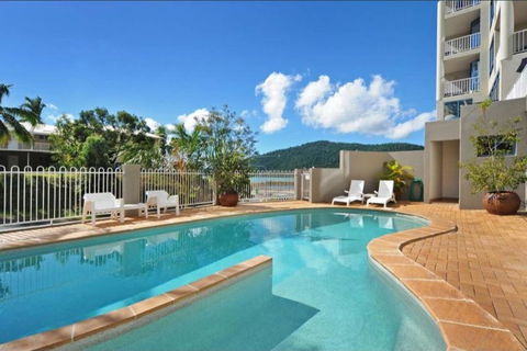 AirliediseNO HillsKitchen5min Walk 2 Ferry TerminalWiFiNetflix - Sunshine Coast Guide 3