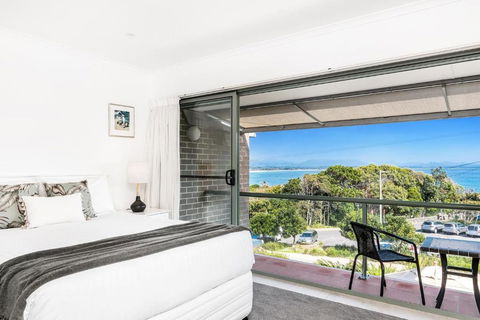 A Perfect Stay - 11 James Cook Apartments - Sunshine Coast Guide 3