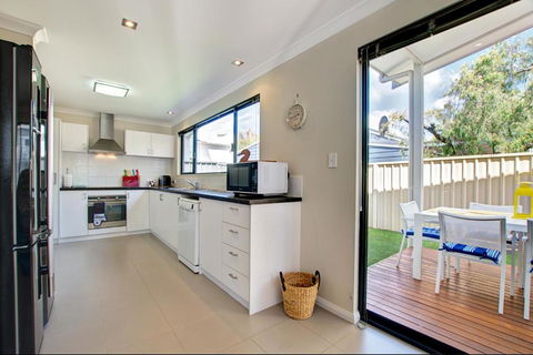 A Little Luxury In Town - Sunshine Coast Guide 1
