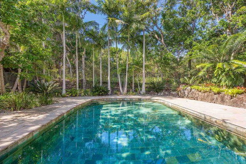 A Perfect Stay - 4 James Cook Apartments - Sunshine Coast Guide 0