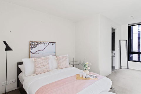 A Comfy Apt Right Next To Queen Victoria Market - Sunshine Coast Guide 3
