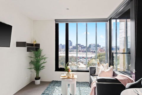 A Comfy Apt Right Next To Queen Victoria Market - Sunshine Coast Guide 1