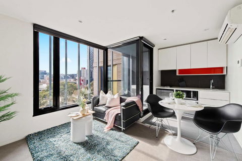 A Comfy Apt Right Next To Queen Victoria Market - Sunshine Coast Guide 0
