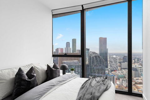 A Cozy 2BR Apt At Sapphire By The Gardens - Sunshine Coast Guide 1
