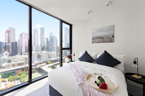 A Cozy 2BR Apt Near Melbourne Central City Views - Sunshine Coast Guide 0