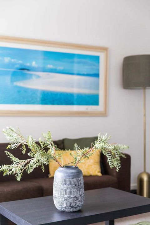 A Cozy 2BR Apt On Collins Near Flinders Station - Sunshine Coast Guide 4