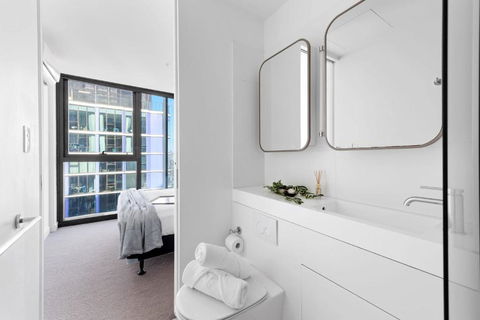 A Cozy & Comfy 2BR Apt Up In The Clouds Near CBD - Sunshine Coast Guide 2