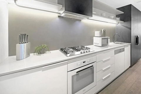 A Cozy & Lovely 2BR Apt Near Melbourne Central - Sunshine Coast Guide 3