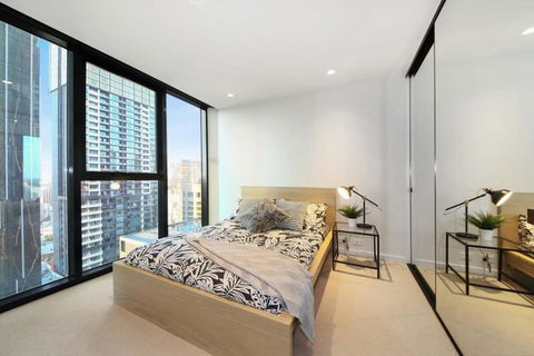 A Cozy & Stylish 2BR Suite In Melbourne CBD - Sunshine Coast Guide 0