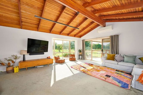 A Kids Dream & Paradise For Parents - Sunshine Coast Guide 1