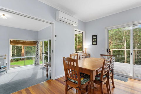 A Little Touch Of Paradise - Sunshine Coast Guide 3