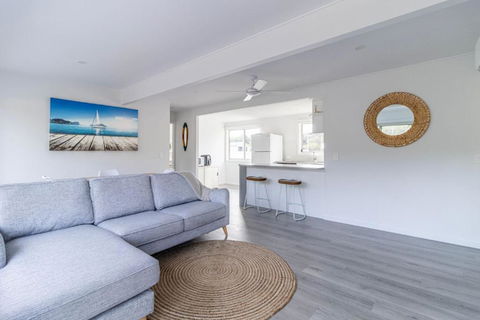 A Lyttle Bit Of Paradise - Sunshine Coast Guide 2