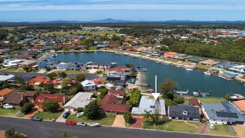A Mariners Cove Yamba - Sunshine Coast Guide 0