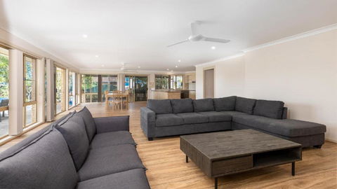A Mariners Cove Yamba - Sunshine Coast Guide 2