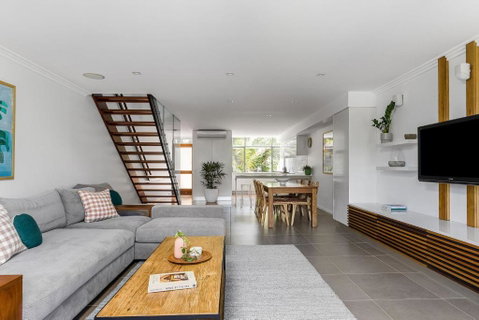 A Perfect Stay - 1 James Cook Apartments - Sunshine Coast Guide 3