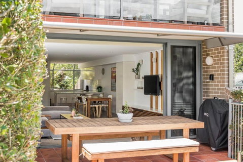 A Perfect Stay - 1 James Cook Apartments - Sunshine Coast Guide 2