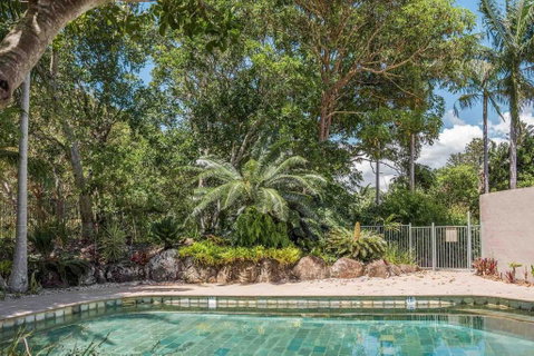 A Perfect Stay - 1 James Cook Apartments - Sunshine Coast Guide 0