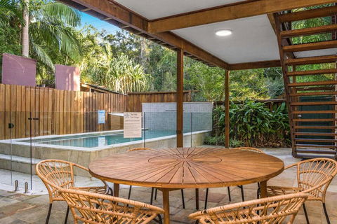 A Perfect Stay - Skye Lodge - Sunshine Coast Guide 1