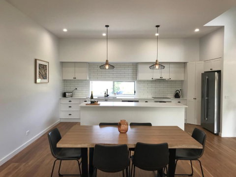 A Sanctuary At Denhams - Family & Pooch Friendly - Sunshine Coast Guide 0