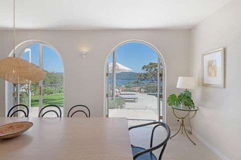 A Slice Of Paradise, Newly Transformed Avalon House With Breathtaking Views - Sunshine Coast Guide 1
