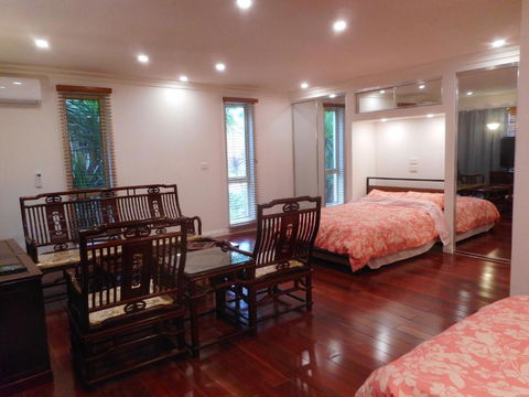 A Spacious Holiday Suite - Sunshine Coast Guide 4