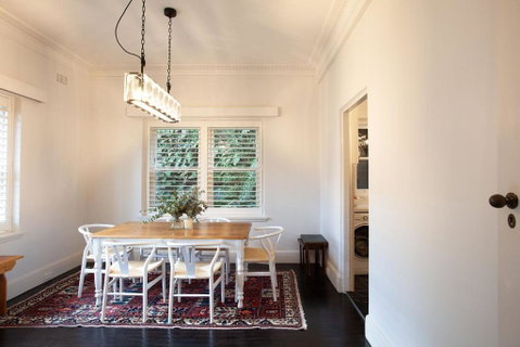 A Touch Of Pink, Bellevue Hill IH - Sunshine Coast Guide 3