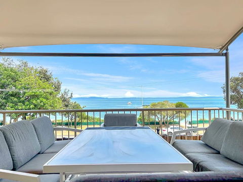 A Yachtsmans Rest Unit 3 37 Victoria Parade - Sunshine Coast Guide 1
