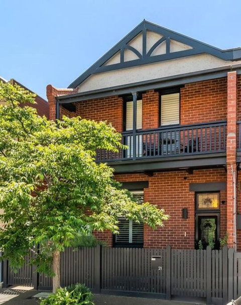 A1 Architectural Sth Melb Home Sleeps 4 Martin - Sunshine Coast Guide 0