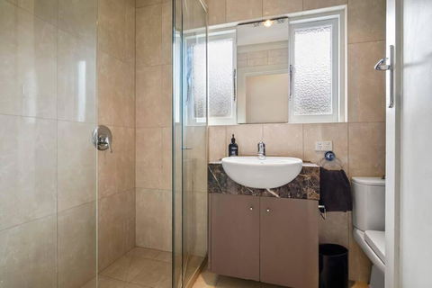A1 Art Deco 2 Bedroom Apt Sleeps 5 Nimmo1 - Sunshine Coast Guide 3