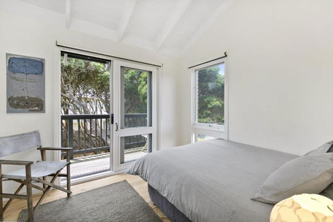 A1 Location By The Sea - Sunshine Coast Guide 4