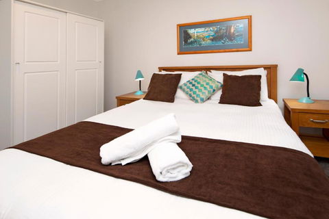 Aalen Lakeview Suite - Sunshine Coast Guide 4