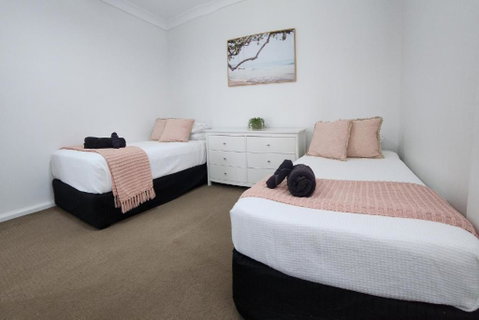 Abode On Market In The Heart Of Woolgoolga - Sunshine Coast Guide 3