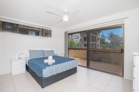 Absolute Beachfront Apartment! - Sunshine Coast Guide 4