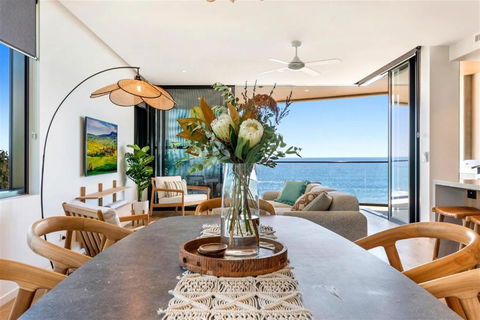 Absolute Beachfront Luxury Apartment - Sunshine Coast Guide 1
