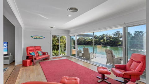 Absolute River Front House - Sunshine Coast Guide 4