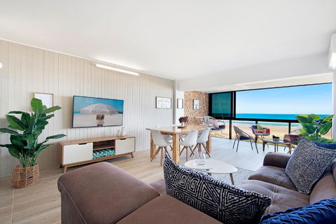 Absolutly Beachfront Surfers Paradise, Pure Shores! - Sunshine Coast Guide 4
